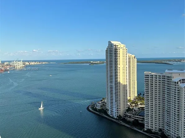 325 Biscayne Blvd #4119, Miami, FL 33131
