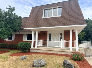 474 Summit St, Elgin, IL 60120