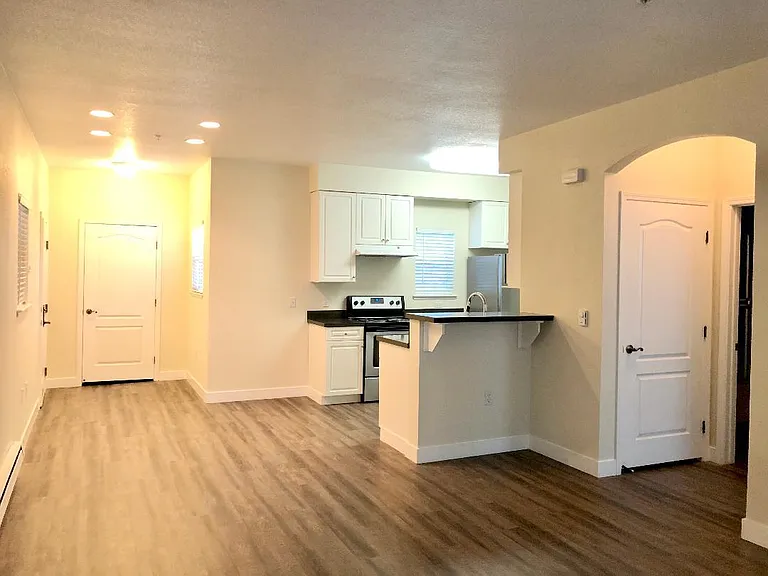 Catalina Luxury Apartments — Photo 6