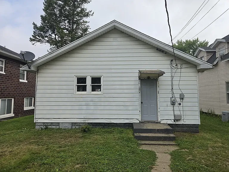 1512 E Bowman St — Photo 8