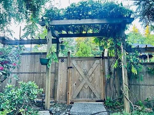 1163 Wing Point Way NE Photo 1 1163 Wing Point Way NE Photo 1