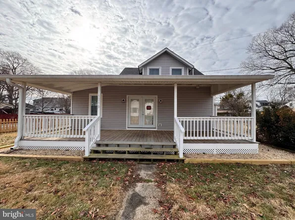 1219 Holly Ave, Shady Side, MD 20764