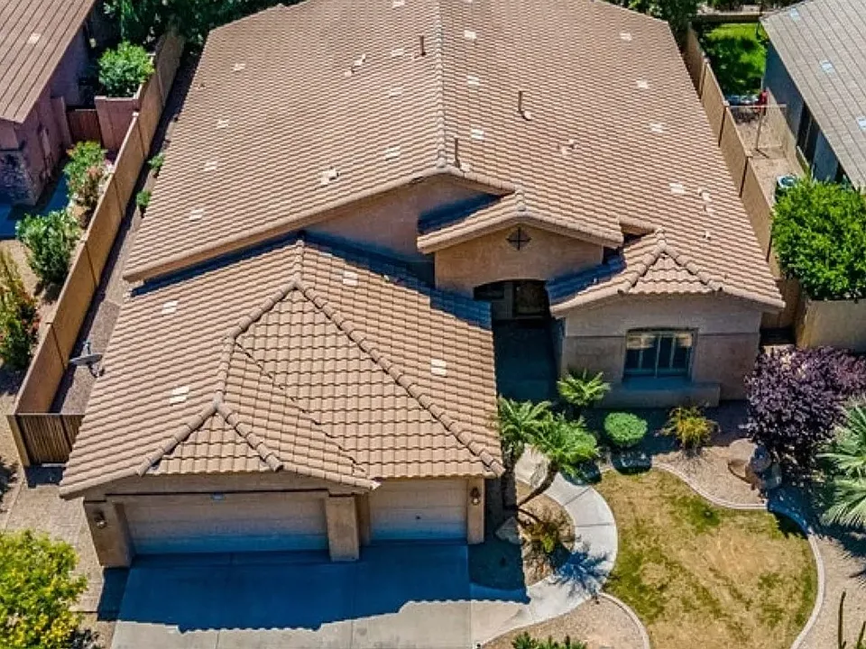 1233 E Kramer Cir
