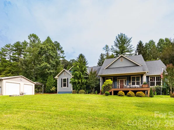 18 Hoye Ln, Candler, NC 28715
