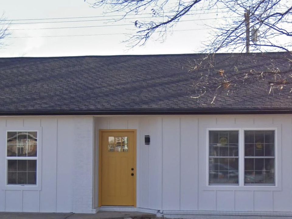 1st image of 2404 W Olrich St