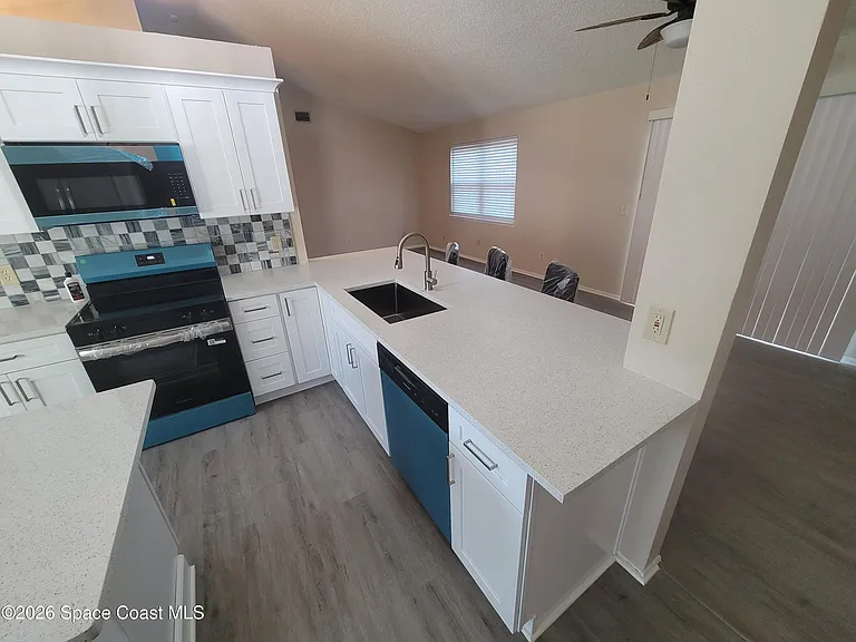 782 Simon St SE — Photo 9