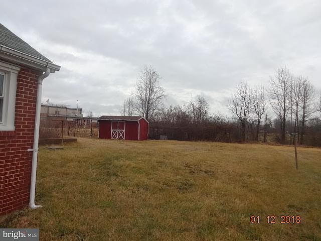 2nd image of 214 Oak Ave