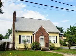 109 Preston Dr, Cranston, RI 02910