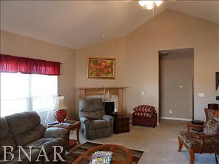 5th image of 3404 Castlemain Dr