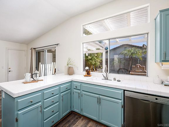 2nd image of 3529 La Mirada Dr