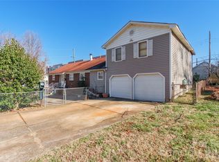 3819 Ellenwood Pl, Charlotte, NC 28217