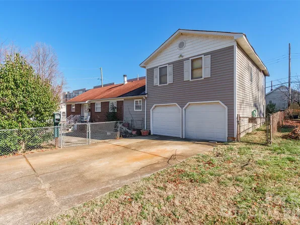 3819 Ellenwood Pl, Charlotte, NC 28217