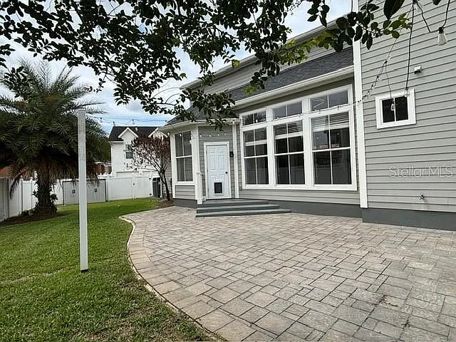 903 Yew Ct — Photo 45
