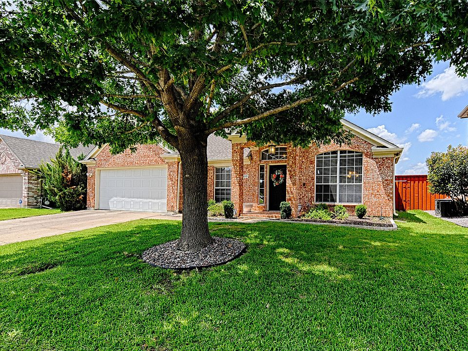 1st image of 10013 White Ln