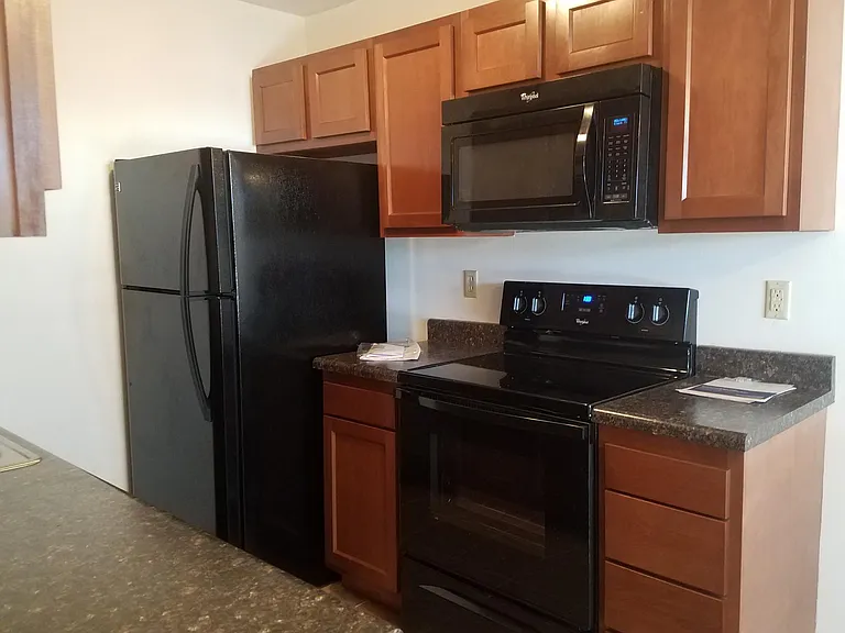418 W 4th St #D — Photo 18