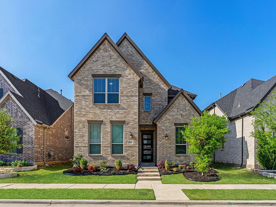 1st image of 1923 Cathedral Dr