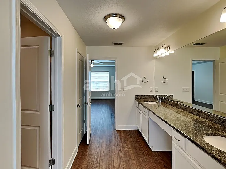 3058 Creek Village Lane Grn — Photo 11
