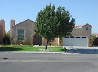 3735 Hollowglen Dr, Palmdale, CA 93550