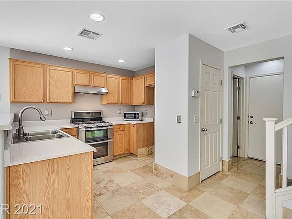 5th image of 10623 Pueblo Springs St