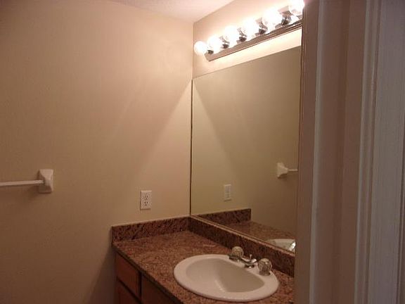 5th image of 401 Bouchelle Dr APT 101