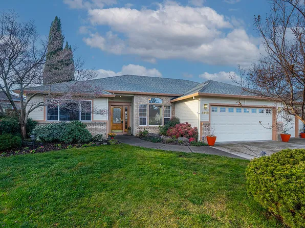 3418 Blueblossom Dr, Medford, OR 97504