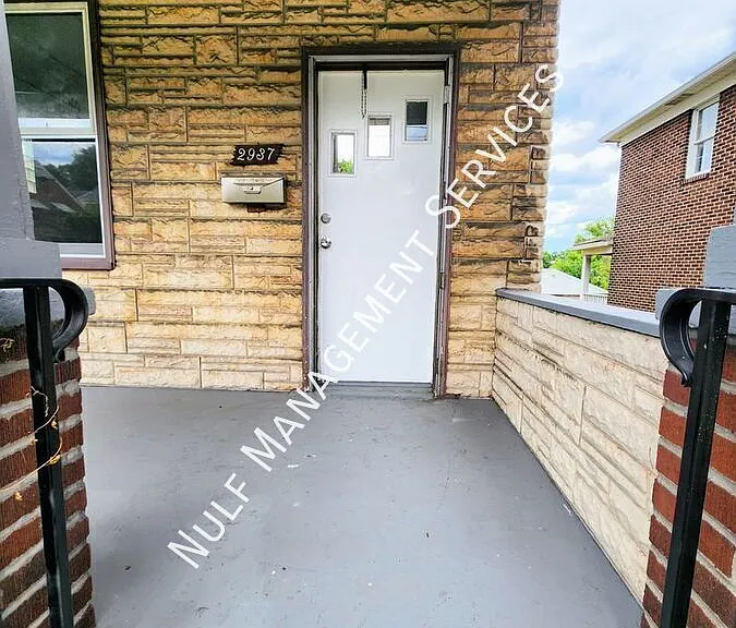 2937 Chester St — Photo 9