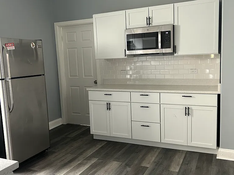 8838 S Marquette Ave — Photo 7