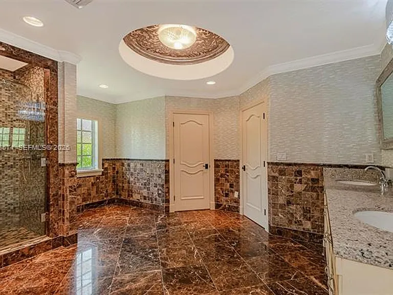 674 Ocean Blvd — Photo 26