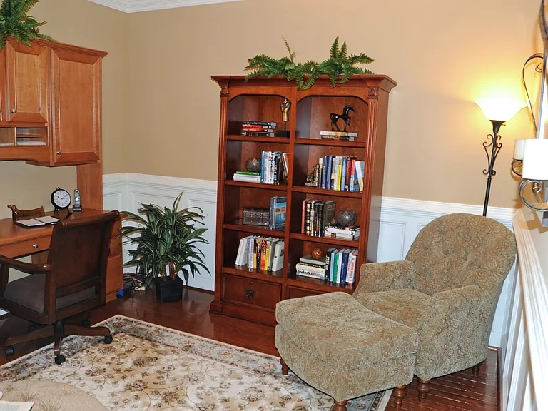 The Reserve at Collegiate Acres — Photo 23
