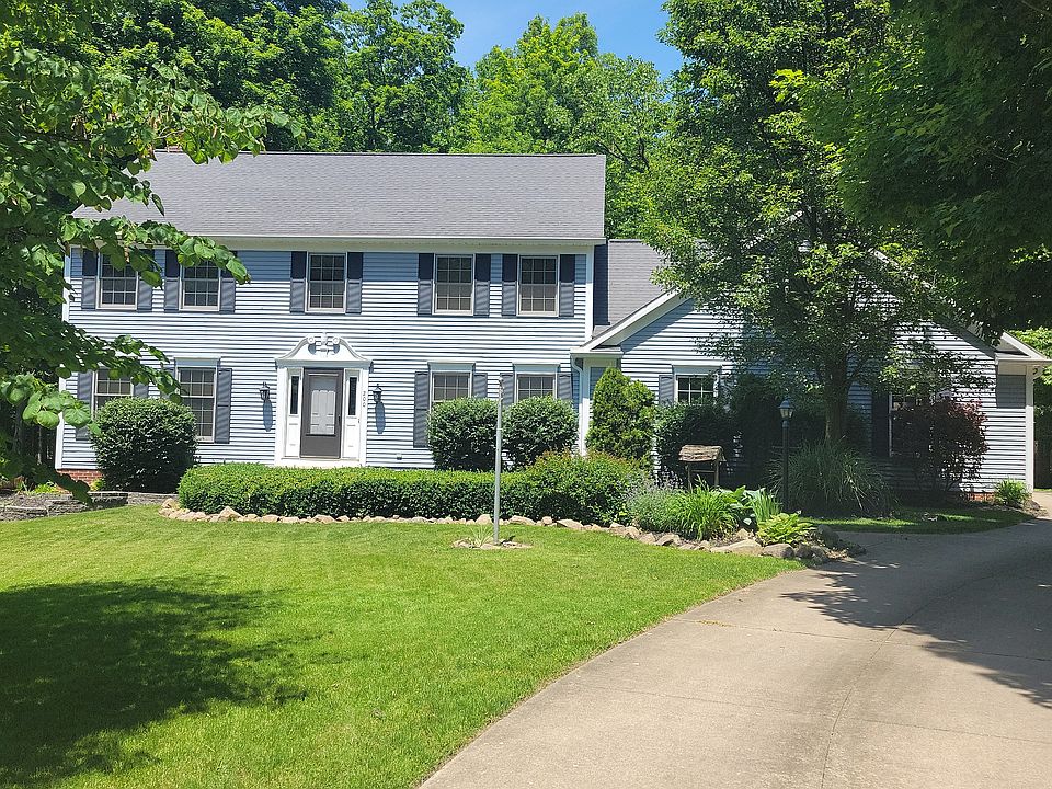 1st image of 200 Ironwood Cir