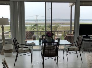 101 Dune Rd, Westhampton Beach, NY 11978