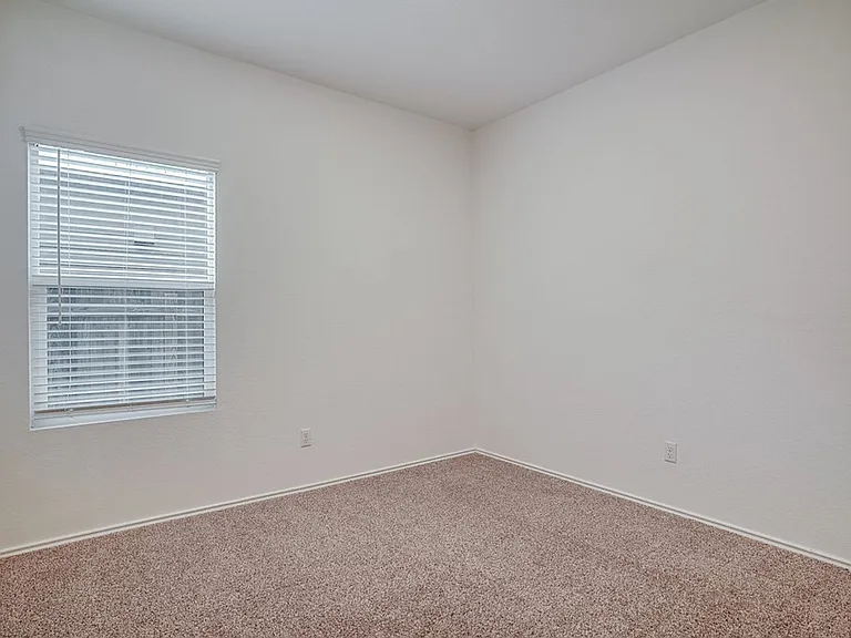 355 Geode Gln — Photo 12