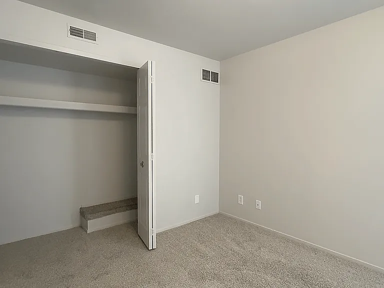 Prentiss Pointe Apartments — Photo 239