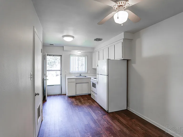Campbell Row Apartments — Photo 8