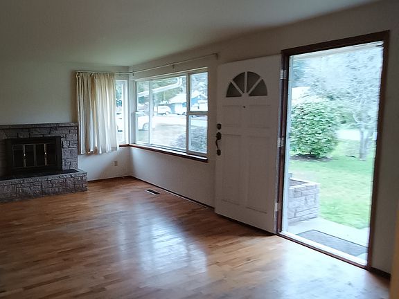 2nd image of 13715 17th Ave NE