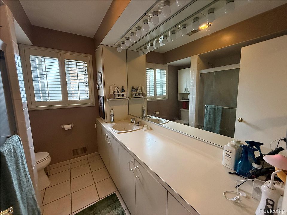 5347 Parent Ave, photo 16