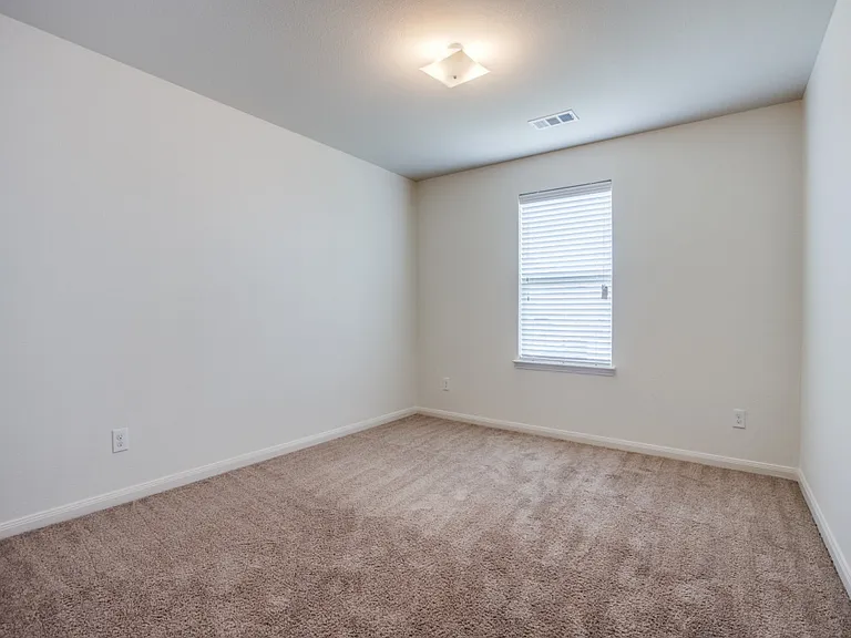 1622 White Mountain Way — Photo 11
