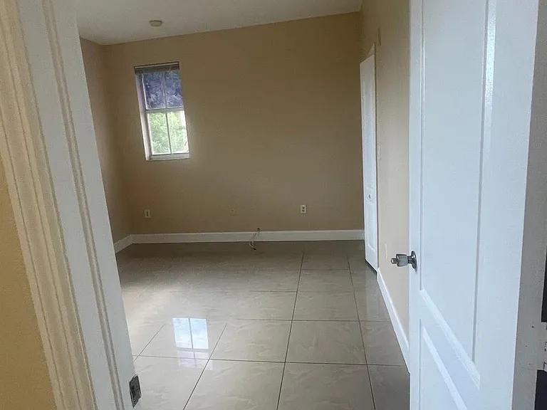 2903 SE 17th Ave #211 — Photo 16