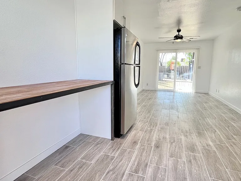 4140 N 10th St #5 — Photo 8