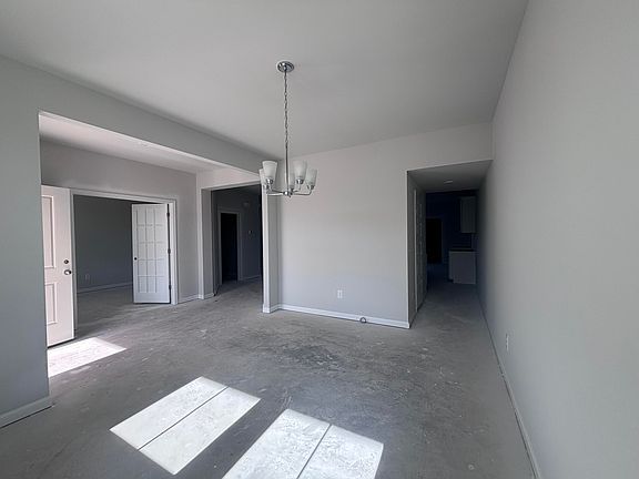 3rd image of 406 Richfield Way