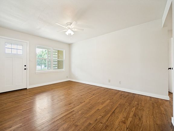 3rd image of 11817 Fernald Ave