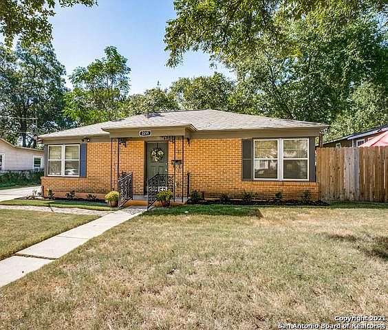 1st image of 2218 W Hermosa Dr