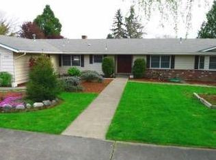 2418 Country Club Dr, Medford, OR