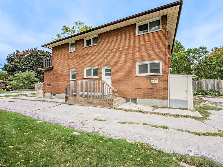 348 Spruce St #3 — Photo 2