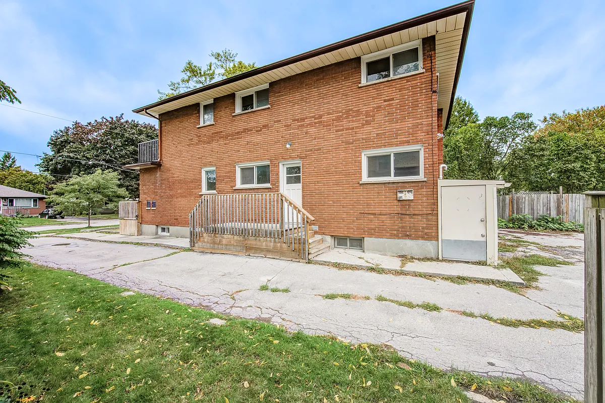 Building Photo - 348 Spruce St #3