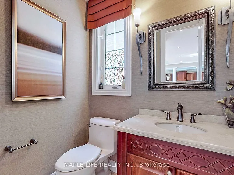 246 Sir Benson Dr — Photo 19