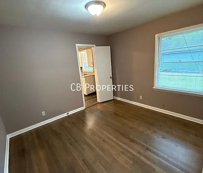 4493 Westmont Rd — Photo 10