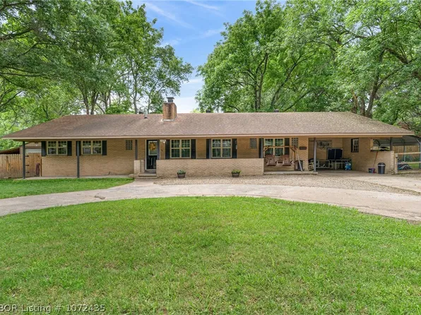 402 E Ida Ave, Sallisaw, OK 74955