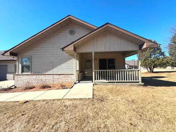 207 Whitneys Way #3C, Edgerton, WI 53534