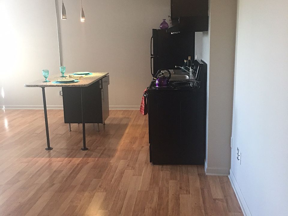 1st image of 310 W 6th St APT 411